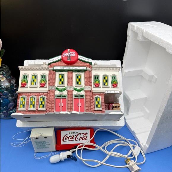 Department 56 Coca-Cola"Bottling Plant" The Original Snow Village W/ Box & Light - Picture 14 of 17